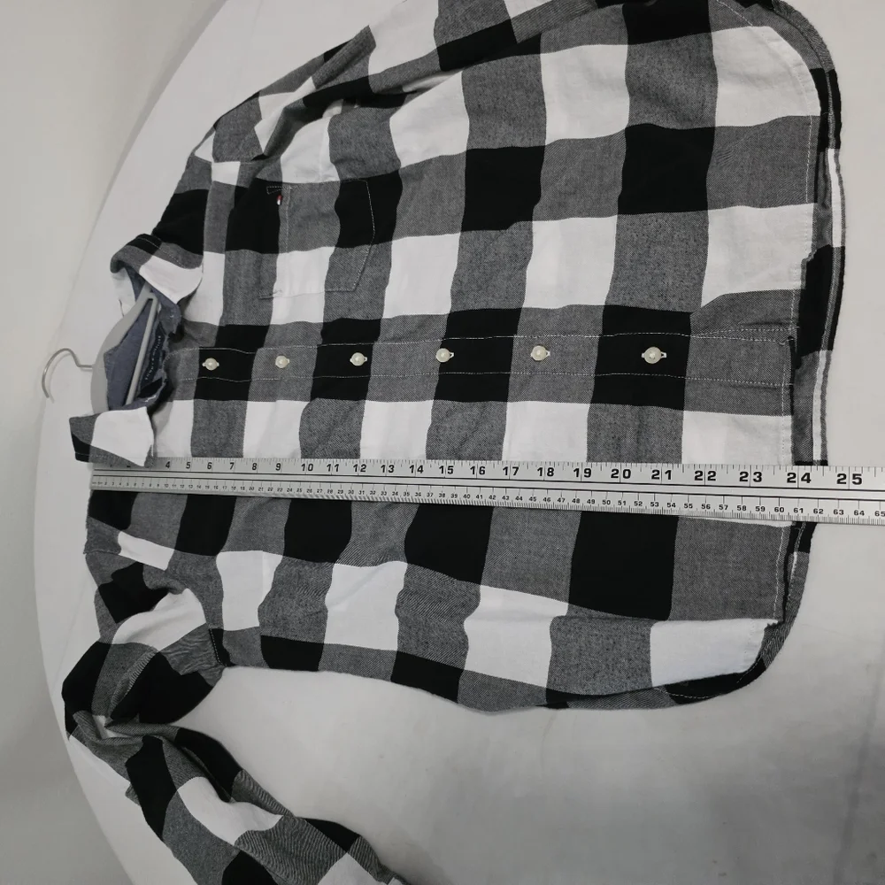 Tommy Hilfiger Black And White Plaid Top Size Medium - Picture 10 of 11